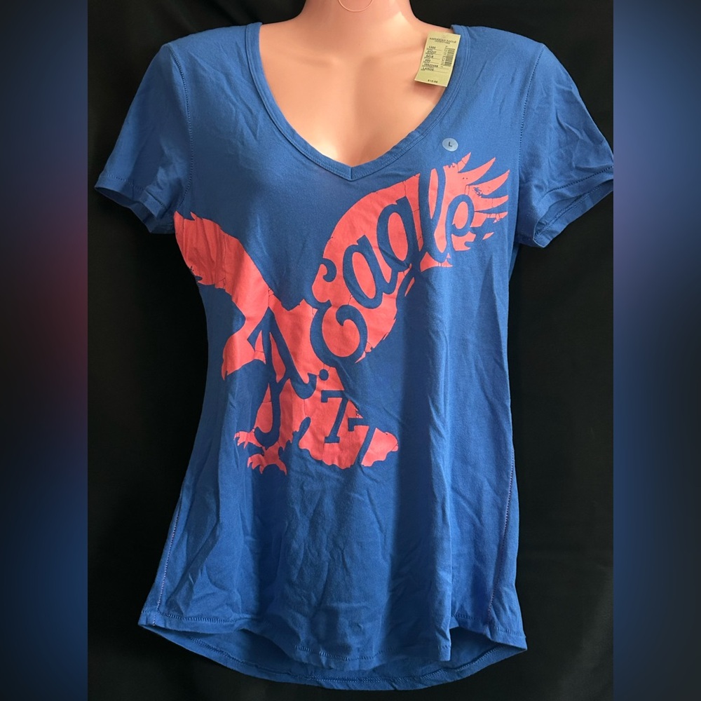 American Eagle Outfitters Blue V‑Neck Tee with Coral Eagle Graphic NWT LG